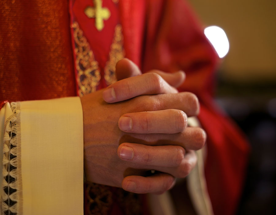 Invita sacerdotes y parroquias a EMM